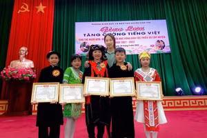 Không chỉ cố gắng về công tác chuyên môn, cô Vân còn năng nổ nhiệt tình trong các hoạt động phong trào.