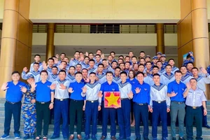 Tuổi trẻ Đại học Thái Nguyên hướng về biển đảo quê hương