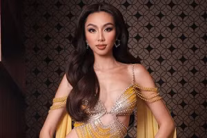 Đương kim Hoa hậu Hòa bình Quốc tế - Nguyễn Thúc Thùy Tiên.