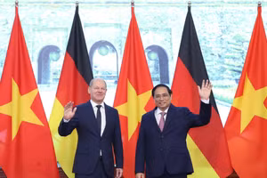 Thủ tướng Phạm Minh Chính chủ trì lễ đón chính thức Thủ tướng CHLB Đức