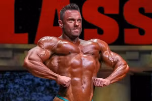 Vừa hoàn thành phần thi, lực sĩ bất ngờ đột tử