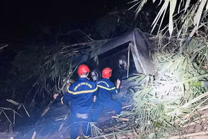 Lực lượng cứu hộ tiếp cận hiện trường. (Ảnh: PCCC).