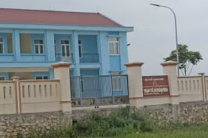 Hai cán bộ tại Trạm Y tế Thăng Bình bị đình chỉ công tác 15 ngày. (Ảnh: NT).