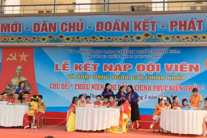 Ba đội chơi với 27 thành viên của các khối 1 đến khối 5 (Ảnh: NT).