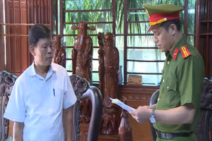 Bắt tạm giam nguyên Giám đốc cơ sở cai nghiện ma tuý số 1 Thanh Hoá Lê Chí Cường. (Ảnh: CATH).