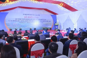 Lễ khởi công tuyến đường giao thông Quốc lộ 1A với Quốc lộ 45. (Ảnh: BTH).