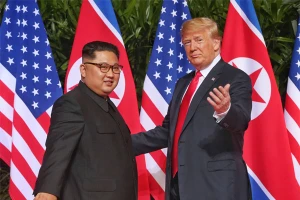 Lãnh đạo Kim Jong-un và Tổng thống Donald Trump trong thượng đỉnh tại Singapore