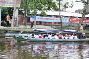 Giáo dục mầm non nơi "đất mũi": Thiếu cả trường lớp và giáo viên