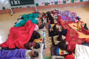 Mang hơi ấm cho trẻ vùng cao