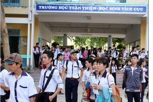 Học sinh tỉnh Ninh Thuận sau giờ làm bài thi