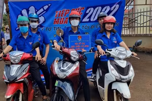 Lực lượng tình nguyện viên sẵn sàng hỗ trợ thí sinh