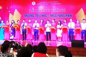 Lễ cắt băng khánh thành Trường Tiểu học và THCS Fansipan (TP.Thanh Hóa).