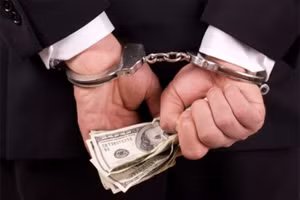 Bắt cựu Chủ tịch và kế toán UBND xã ở Bạc Liêu 