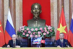 Chủ tịch nước Tô Lâm và Tổng thống Vladimir Putin gặp gỡ báo chí