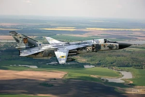 Một chiến đấu cơ Su-24 của Ukraine.