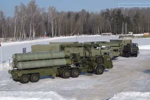 Hệ thống phòng thủ S-400.
