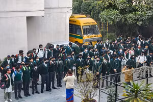 Các trường học ở Delhi và 4 bang khác mở cửa trở lại.