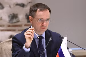Nhà đàm phán hàng đầu Nga Vladimir Medinsky.