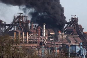 Nhà máy luyện thép Azovstal ở Mariupol, Ukraine.