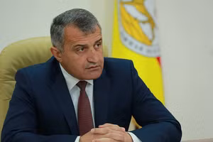nhà lãnh đạo Anatoly Bibilov của Nam Ossetia