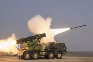 Hệ thống tên lửa phóng loạt hạng nặng Smerch.