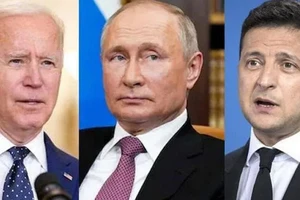 Tổng thống Mỹ Joe Biden (trái), Tổng thống Nga Putin (giữa) và Tổng thống Ukraine Zelensky.