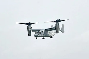 Máy bay MV-22B Osprey của Thủy quân lục chiến Hoa Kỳ. Đây là máy bay cánh quạt nghiêng được sản xuất đầu tiên trên thế giới.