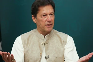 Thủ tướng Pakistan Imran Khan bị bãi nhiệm.