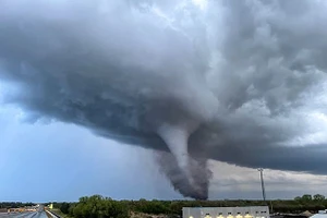 Lốc xoáy ở bang Kansas, Mỹ.