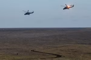 Máy bay trực thăng Ukraine trong một cuộc tập trận.