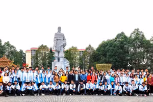 Đoàn học sinh Thanh Hóa tham dự Kỳ thi HSG quốc gia năm học 2023-2024. Trường THPT chuyên Lam Sơn cung cấp