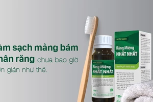 Làm sạch mảng bám chân răng chưa bao giờ đơn giản như thế