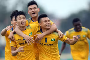Cầu thủ SLNA hưởng lợi từ nhà tài trợ mới