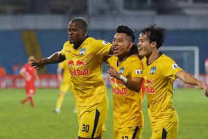  HAGL xuất sắc đánh bại SHB Đà Nẵng với tỷ số 2-0 