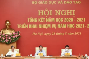 Hội nghị toàn quốc tổng kết năm học 2020-2021, triển khai nhiệm vụ năm học 2021-2022