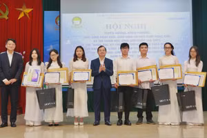 Thái Nguyên Tuyên dương học sinh đoạt giải Quốc gia Quốc tế 