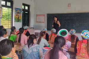 Bắc Kạn nỗ lực xóa mù chữ cho đồng bào DTTS.