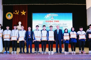 Tuyên Quang bế mạc cuộc thi Khoa học kỹ thuật dành cho học sinh trung học năm 2022 – 2023.