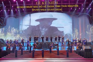 Lễ kỷ niệm 60 năm Ngày Bác Hồ về thăm tỉnh Thái Nguyên.