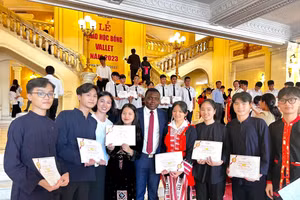 Học bổng Vallet nâng bước học sinh đồng bào dân tộc thiểu số