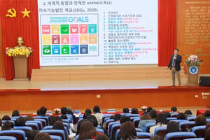 Khóa tập huấn nâng cao năng lực giáo viên Tiểu học đáp ứng yêu cầu mới được tổ chức tại Trường Đại học Sư phạm (ĐH Thái Nguyên).