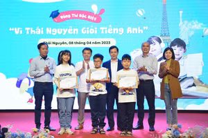 Học sinh tham gia thi 'Vì Thái Nguyên giỏi tiếng Anh'