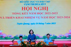 Thứ trưởng Ngô Thị Minh dự hội nghị tổng kết năm học 2022-2023 Cụm thi đua số 5.