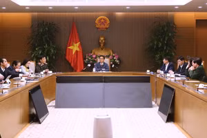 Phó Thủ tướng Vũ Đức Đam chủ trì cuộc họp