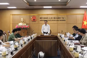 Thứ trưởng Nguyễn Văn Phúc chủ trì cuộc họp.