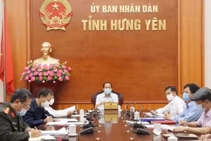 Chủ tịch Trần Quốc Văn chủ trì cuộc họp Ban Chỉ đạo tỉnh về công tác phòng, chống dịch Covid-19.