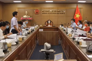 Thứ trưởng Ngô Thị Minh chủ trì cuộc họp