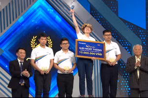 Nguyễn Việt Thái giành vòng nguyệt quế.