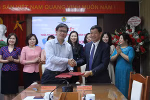 Buổi lễ ký kết.