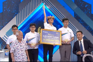 Trần Danh Nhân giành vòng nguyệt quế Olympia.